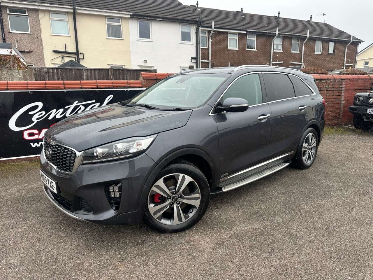 A 2019 KIA SORENTO 2.2 CRDi GT-Line SUV 5dr Diesel Auto AWD Euro 6 (s/s) (197 bhp) A 2019 KIA SORENTO 2.2 CRDi GT-Line SUV 5dr Diesel Auto AWD Euro 6 (s/s) (197 bhp)