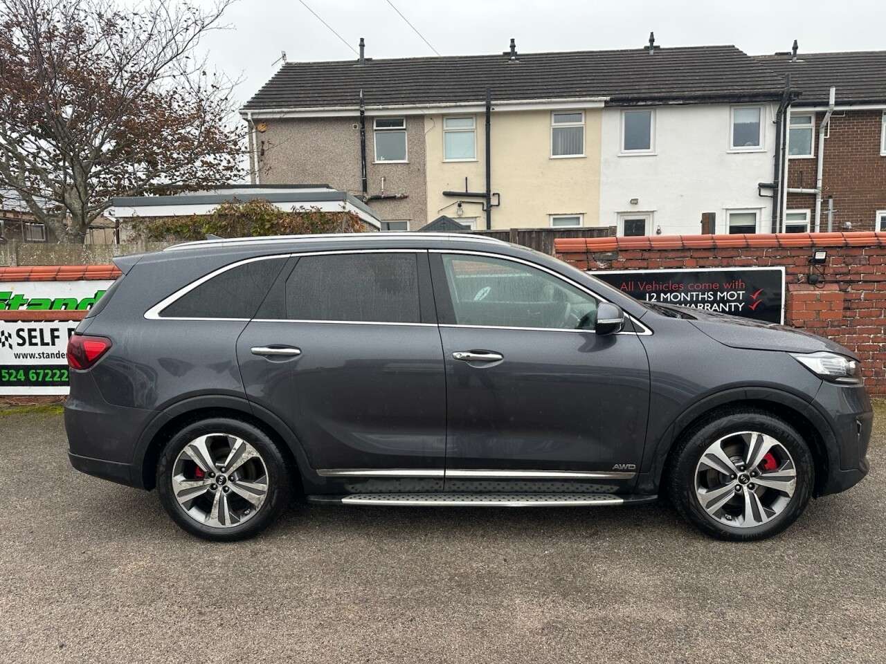 A 2019 KIA SORENTO 2.2 CRDi GT-Line SUV 5dr Diesel Auto AWD Euro 6 (s/s) (197 bhp) A 2019 KIA SORENTO 2.2 CRDi GT-Line SUV 5dr Diesel Auto AWD Euro 6 (s/s) (197 bhp)