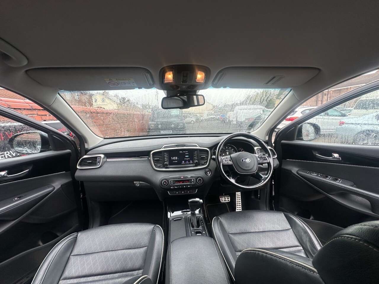 A 2019 KIA SORENTO 2.2 CRDi GT-Line SUV 5dr Diesel Auto AWD Euro 6 (s/s) (197 bhp) A 2019 KIA SORENTO 2.2 CRDi GT-Line SUV 5dr Diesel Auto AWD Euro 6 (s/s) (197 bhp)