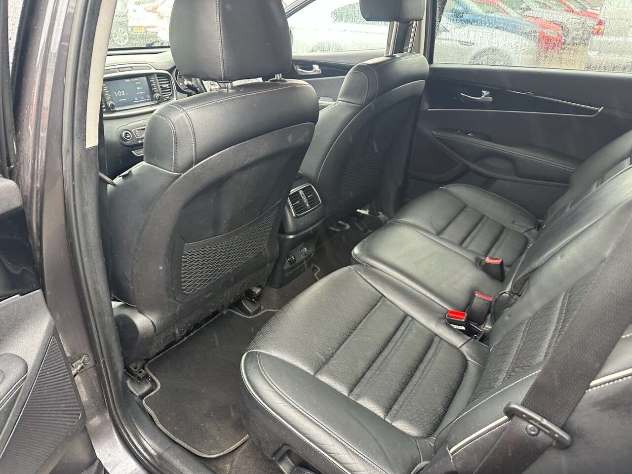 A 2019 KIA SORENTO 2.2 CRDi GT-Line SUV 5dr Diesel Auto AWD Euro 6 (s/s) (197 bhp) A 2019 KIA SORENTO 2.2 CRDi GT-Line SUV 5dr Diesel Auto AWD Euro 6 (s/s) (197 bhp)