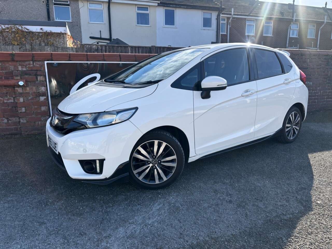 A 2015 HONDA JAZZ 1.3 i-VTEC EX Navi Hatchback 5dr Petrol Manual Euro 6 (s/s) (102 ps) A 2015 HONDA JAZZ 1.3 i-VTEC EX Navi Hatchback 5dr Petrol Manual Euro 6 (s/s) (102 ps)