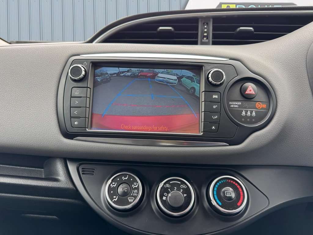 2015 TOYOTA YARIS 2015 TOYOTA YARIS