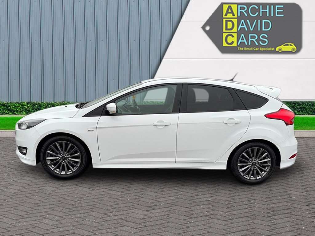 A 2018 FORD FOCUS 1.0 T EcoBoost ST-Line A 2018 FORD FOCUS 1.0 T EcoBoost ST-Line