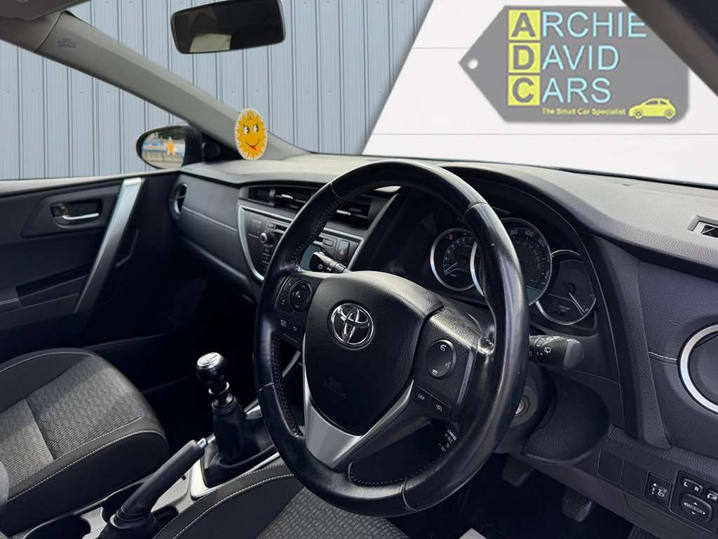 2014 TOYOTA AURIS 2014 TOYOTA AURIS