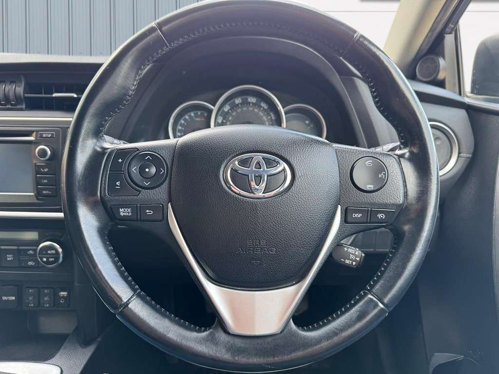 2014 TOYOTA AURIS 2014 TOYOTA AURIS