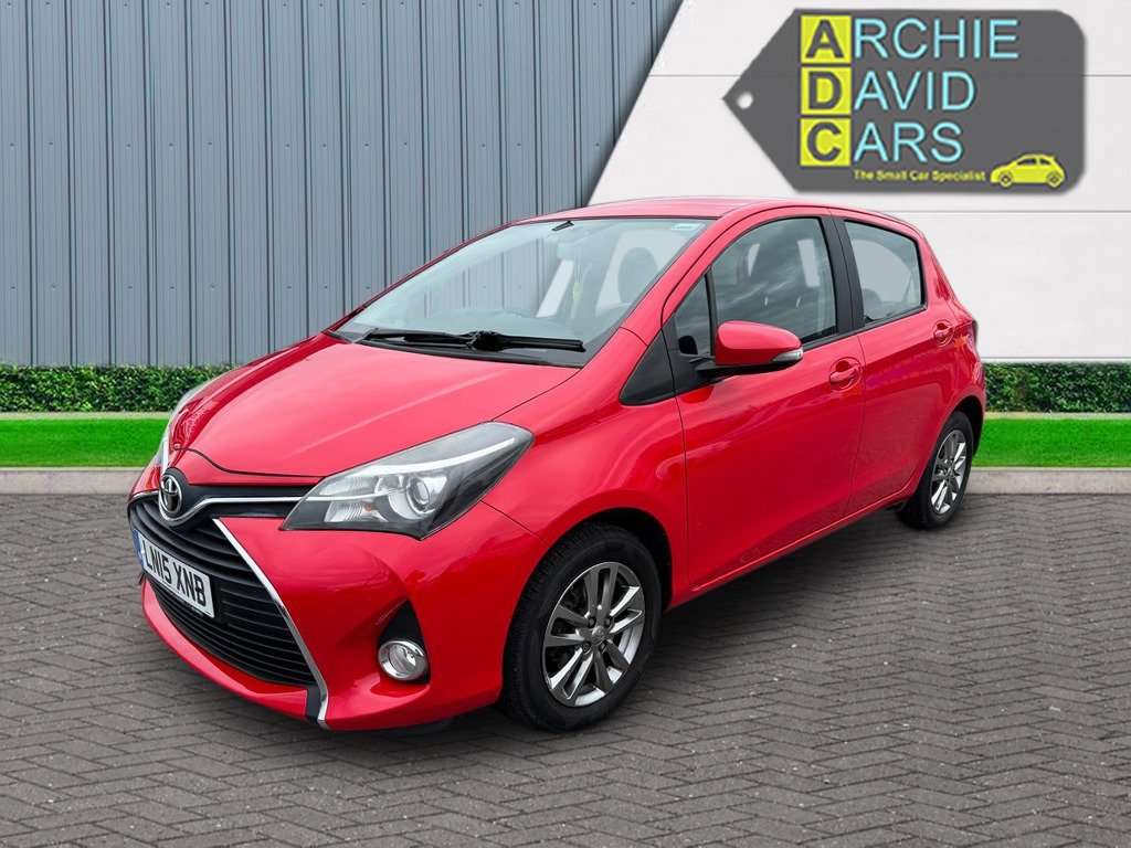 A 2015 TOYOTA YARIS 1.3 Dual VVT-i Icon A 2015 TOYOTA YARIS 1.3 Dual VVT-i Icon