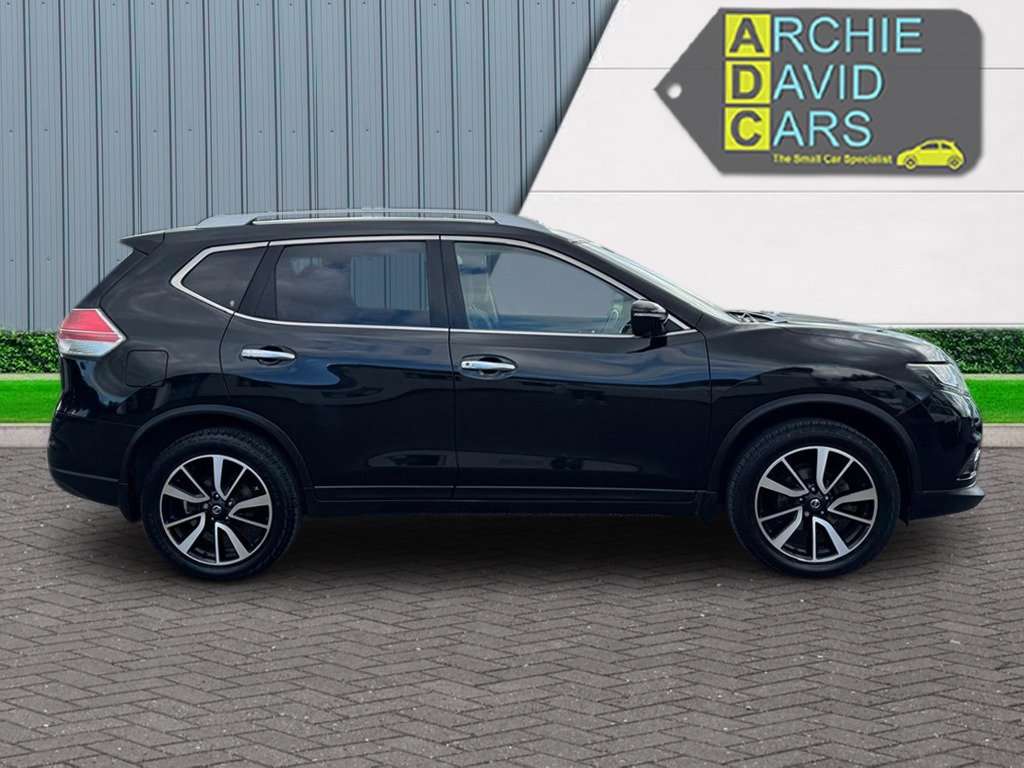 A 2016 NISSAN X-TRAIL 1.6 dCi n-tec A 2016 NISSAN X-TRAIL 1.6 dCi n-tec