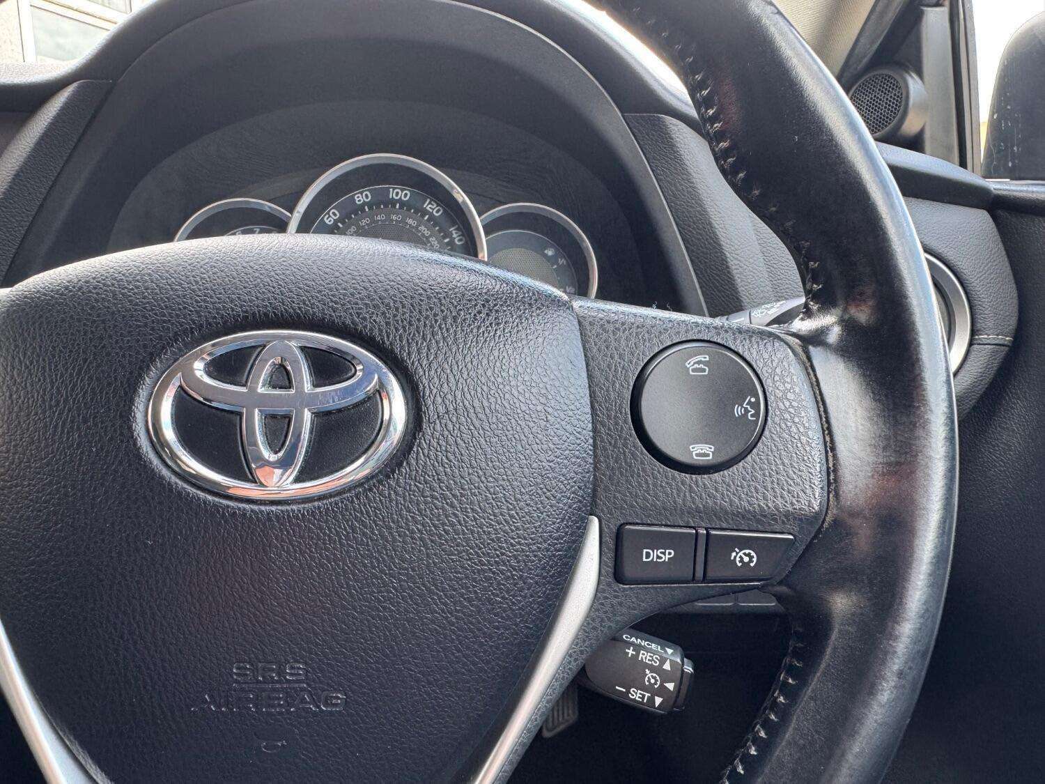 2014 TOYOTA AURIS 2014 TOYOTA AURIS