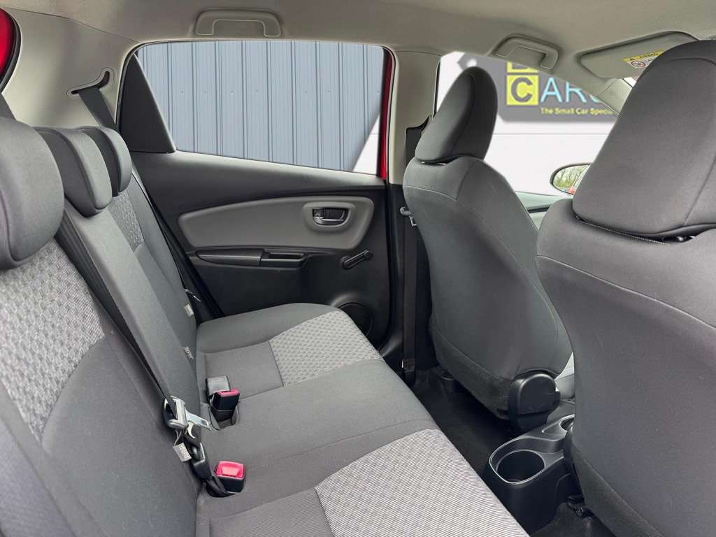 2015 TOYOTA YARIS 2015 TOYOTA YARIS