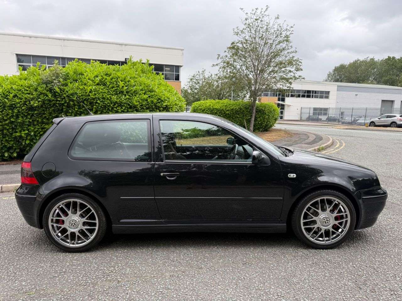 A 2002 VOLKSWAGEN GOLF 1.9 ANNIVERSARY TDI 3d 148 BHP 2002 VW Golf 1.9 TDI 25th Anniversary is a h A 2002 VOLKSWAGEN GOLF 1.9 ANNIVERSARY TDI 3d 148 BHP 2002 VW Golf 1.9 TDI 25th Anniversary is a h