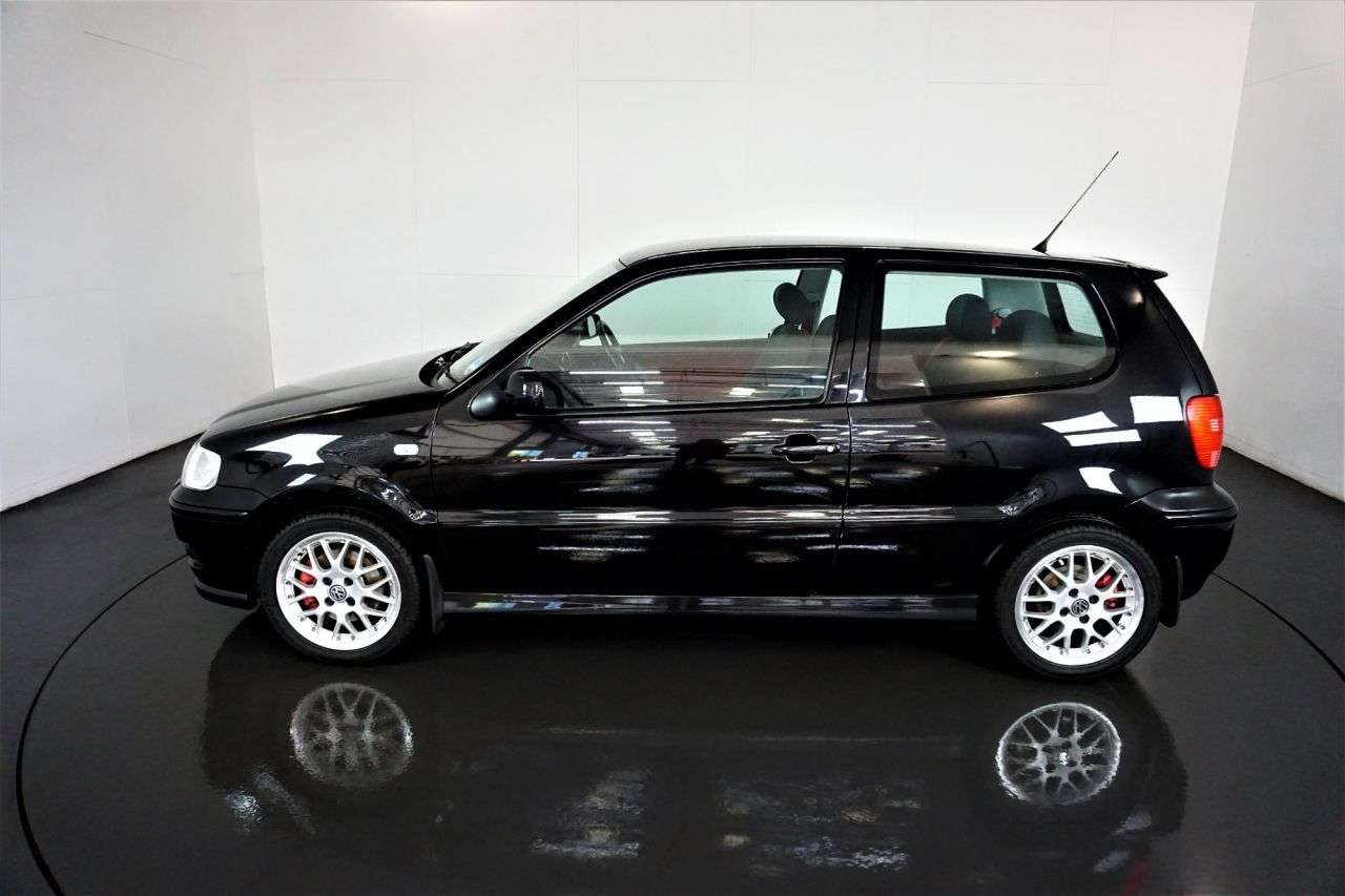 A 2000 VOLKSWAGEN POLO GTI A 2000 VOLKSWAGEN POLO GTI
