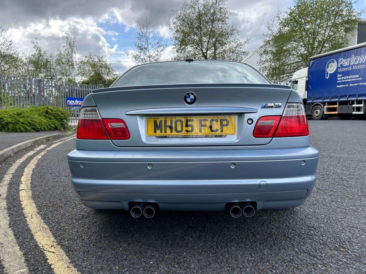 2005 BMW M3 2005 BMW M3