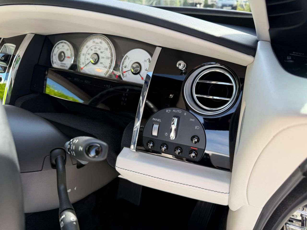 2016 ROLLS-ROYCE WRAITH 2016 ROLLS-ROYCE WRAITH