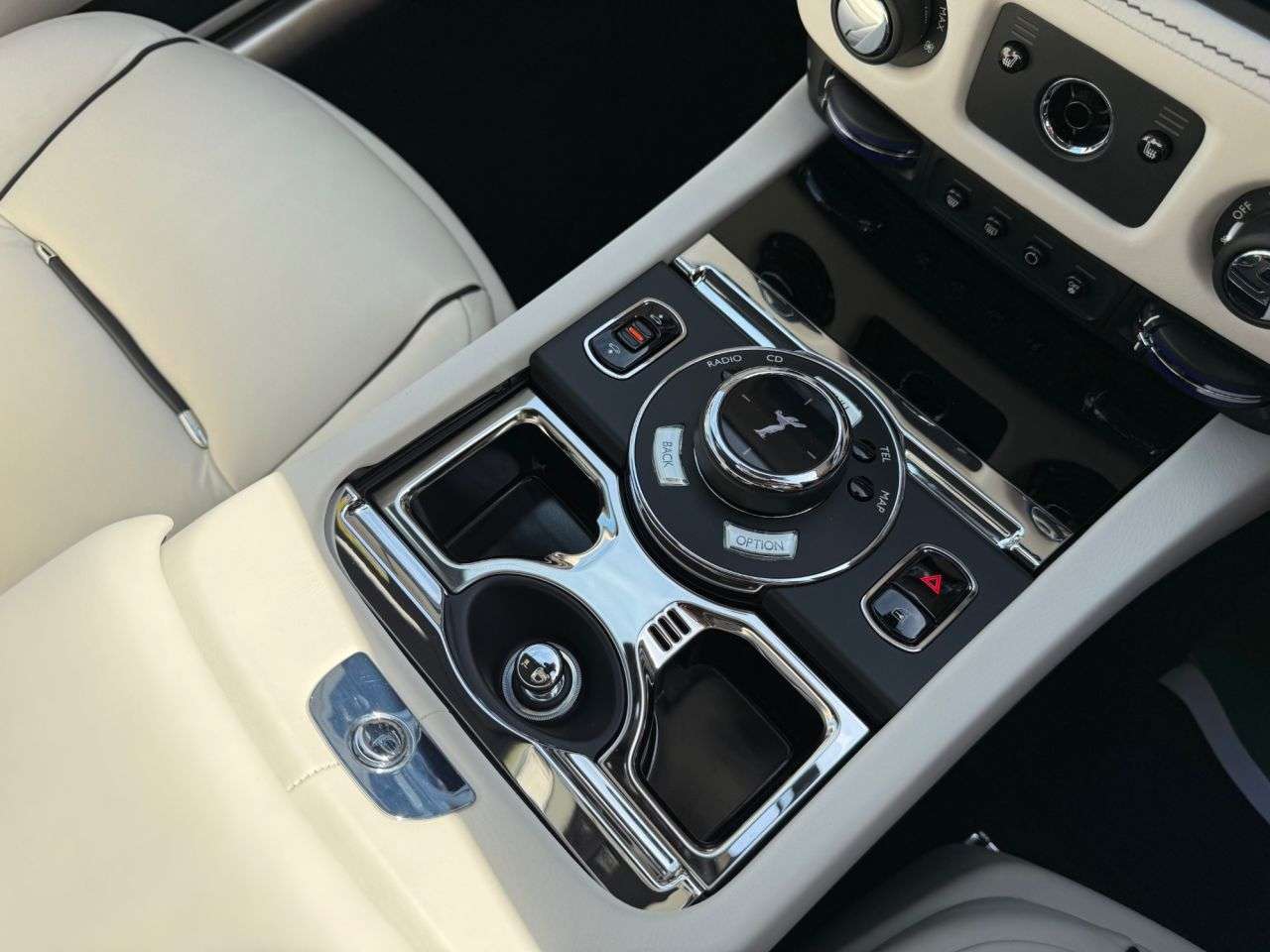 2016 ROLLS-ROYCE WRAITH 2016 ROLLS-ROYCE WRAITH