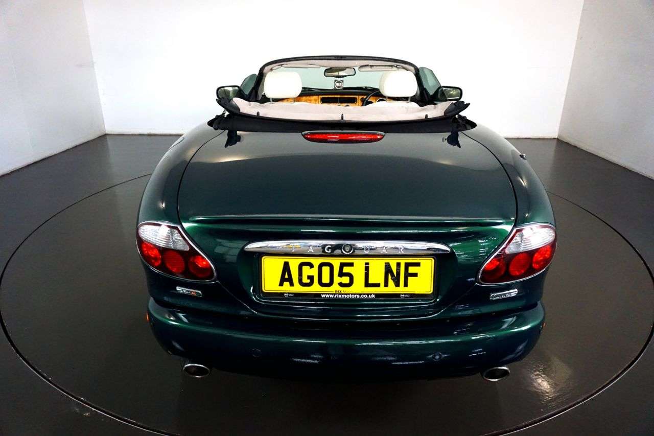 2005 JAGUAR XK8 2005 JAGUAR XK8