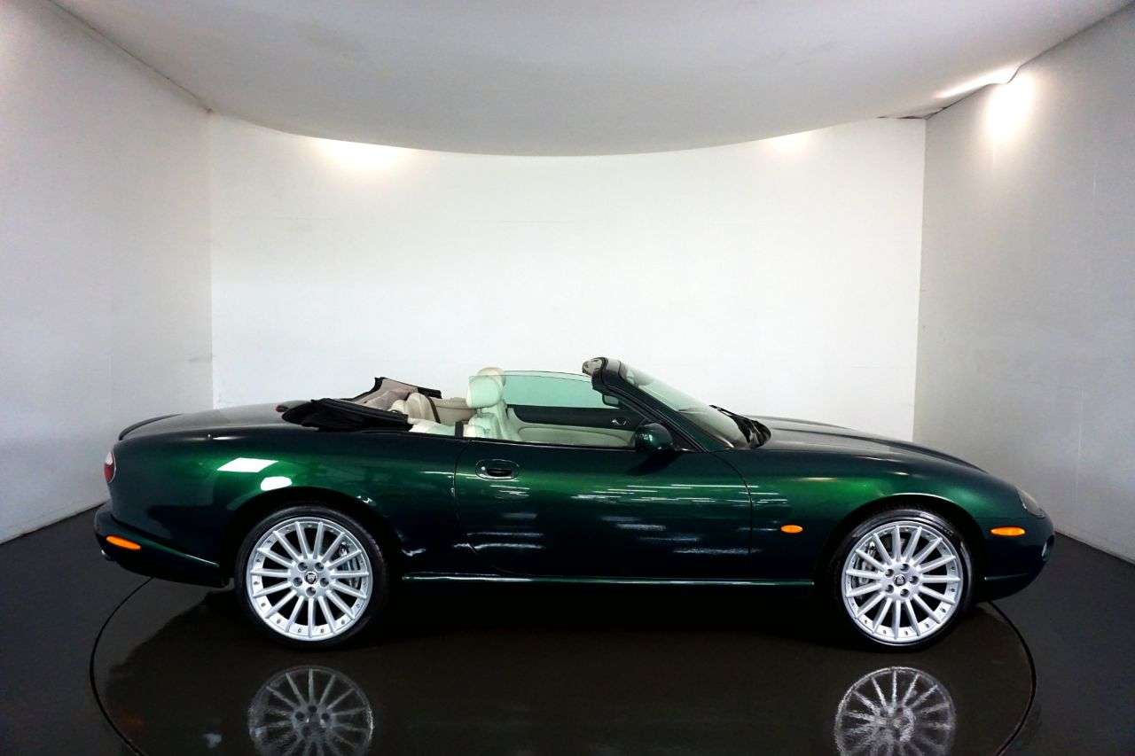 2005 JAGUAR XK8 2005 JAGUAR XK8