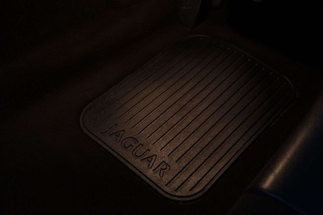 2005 JAGUAR XK8 2005 JAGUAR XK8