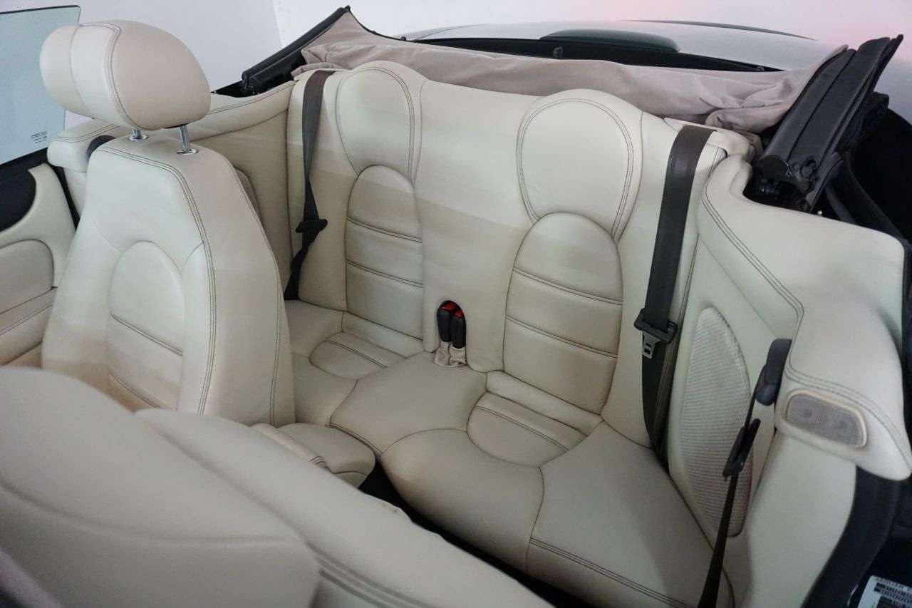 2005 JAGUAR XK8 2005 JAGUAR XK8