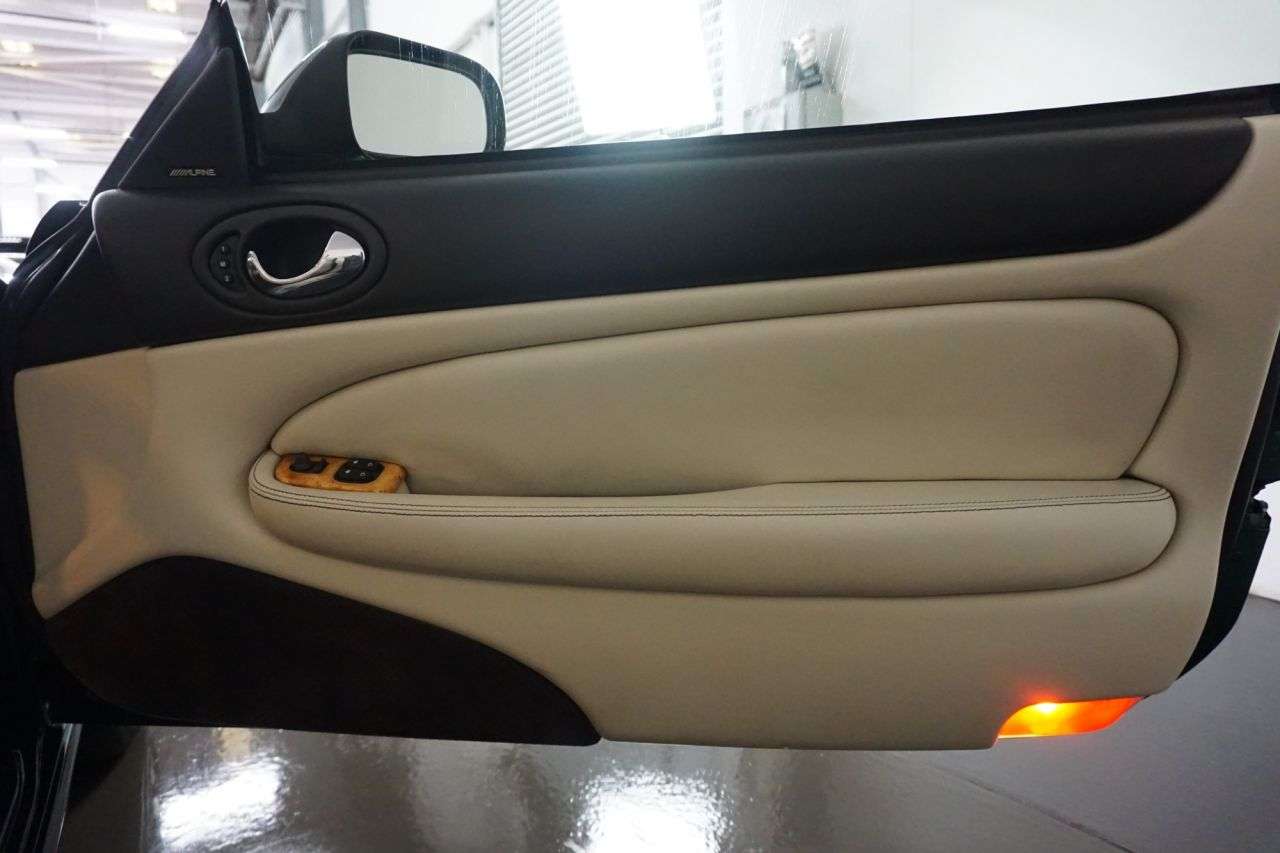 2005 JAGUAR XK8 2005 JAGUAR XK8