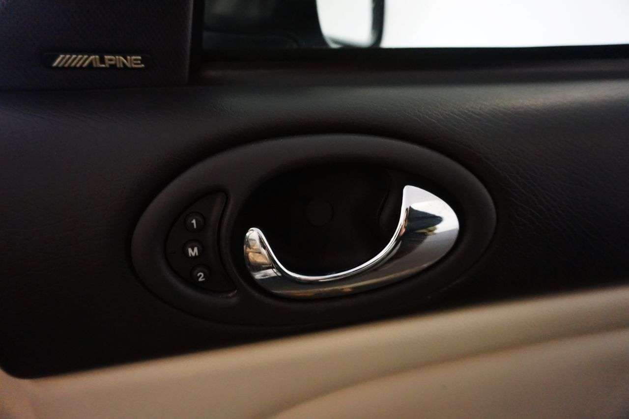 2005 JAGUAR XK8 2005 JAGUAR XK8