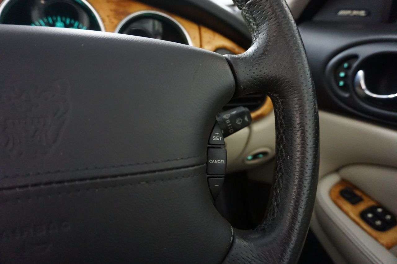 2005 JAGUAR XK8 2005 JAGUAR XK8