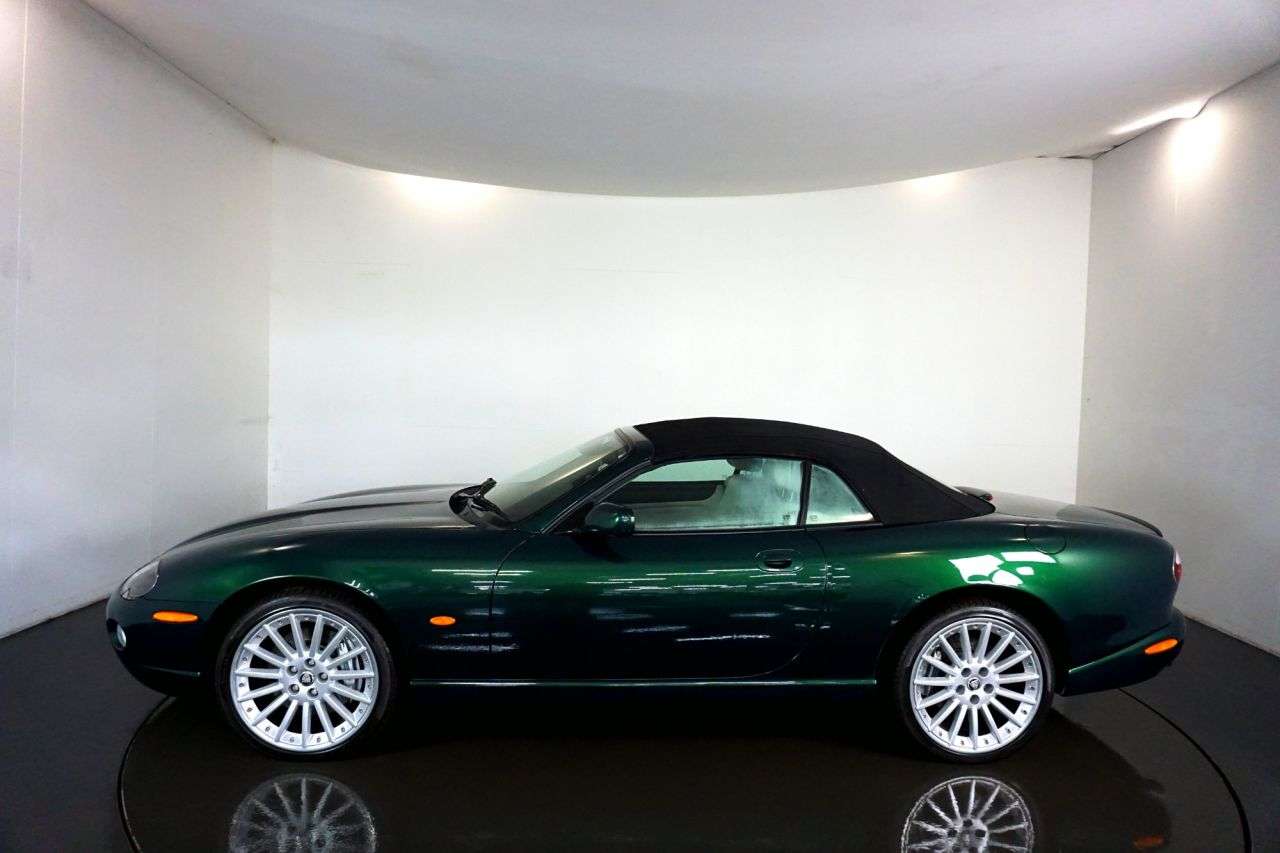 2005 JAGUAR XK8 2005 JAGUAR XK8