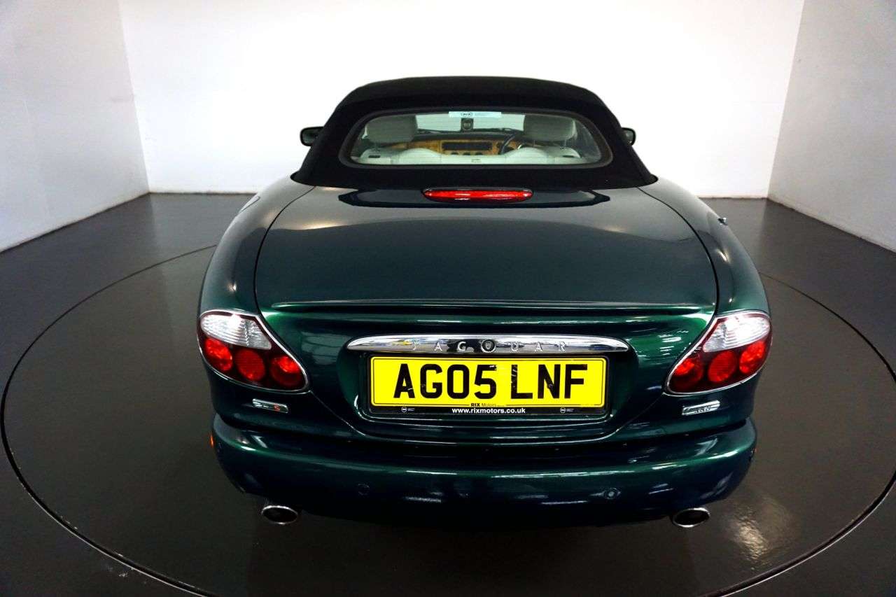 2005 JAGUAR XK8 2005 JAGUAR XK8