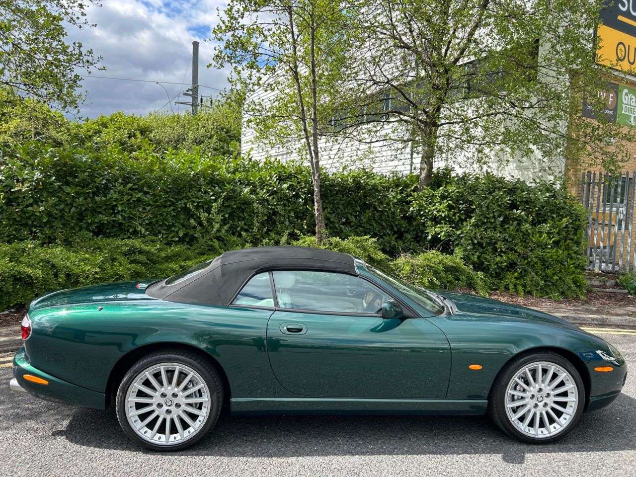 2005 JAGUAR XK8 2005 JAGUAR XK8