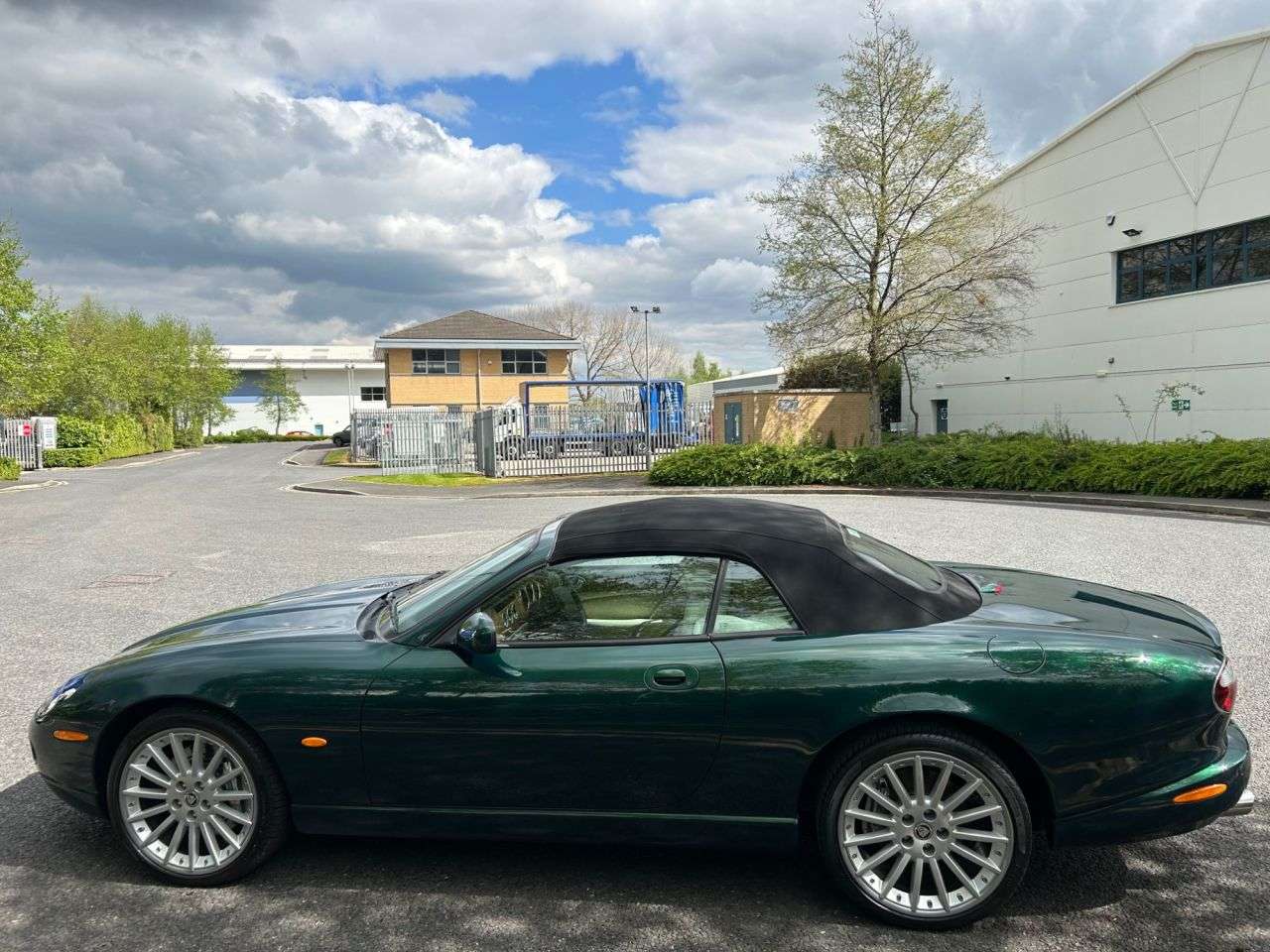 2005 JAGUAR XK8 2005 JAGUAR XK8