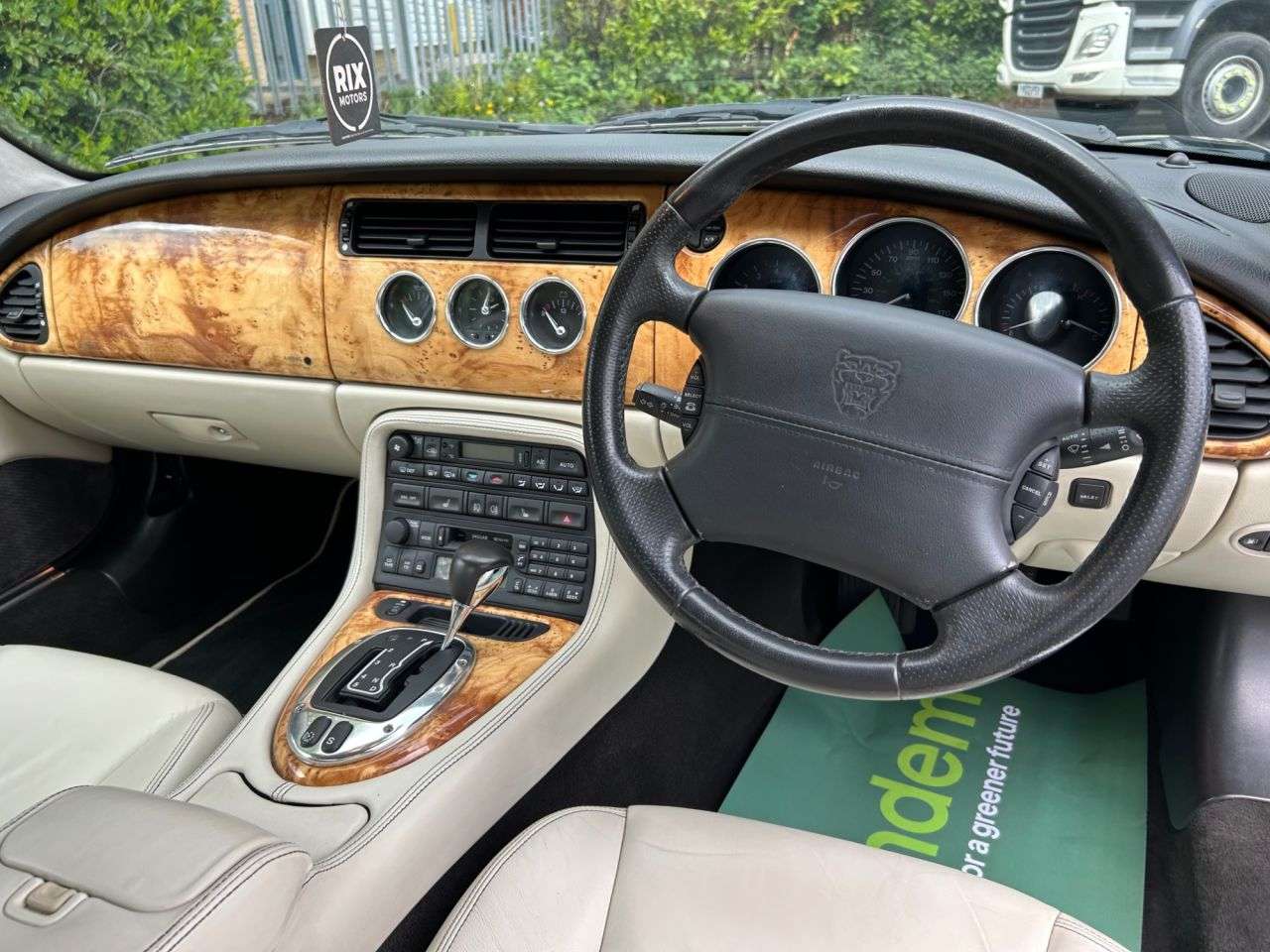 2005 JAGUAR XK8 2005 JAGUAR XK8