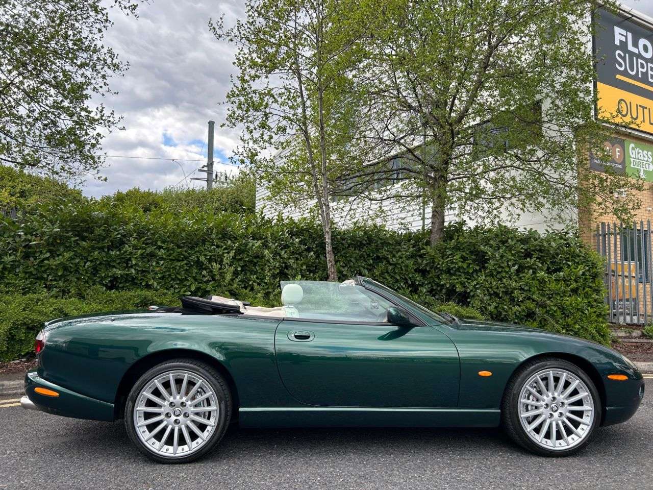 2005 JAGUAR XK8 2005 JAGUAR XK8