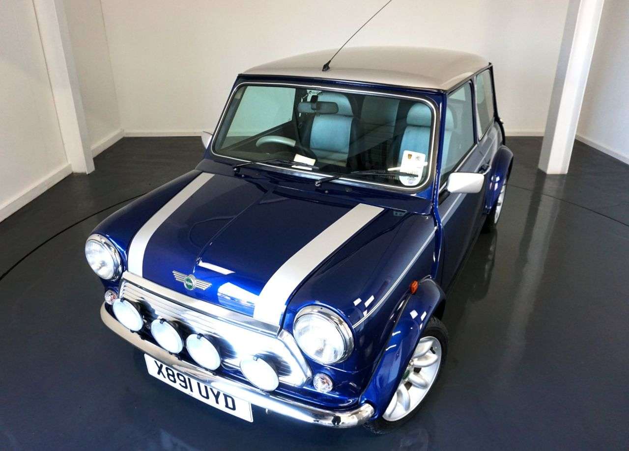 A 2000 ROVER MINI 1.3i Cooper Sport Saloon 2dr Petrol Manual (164 g/km, 62 bhp)-Stunning Coop A 2000 ROVER MINI 1.3i Cooper Sport Saloon 2dr Petrol Manual (164 g/km, 62 bhp)-Stunning Coop