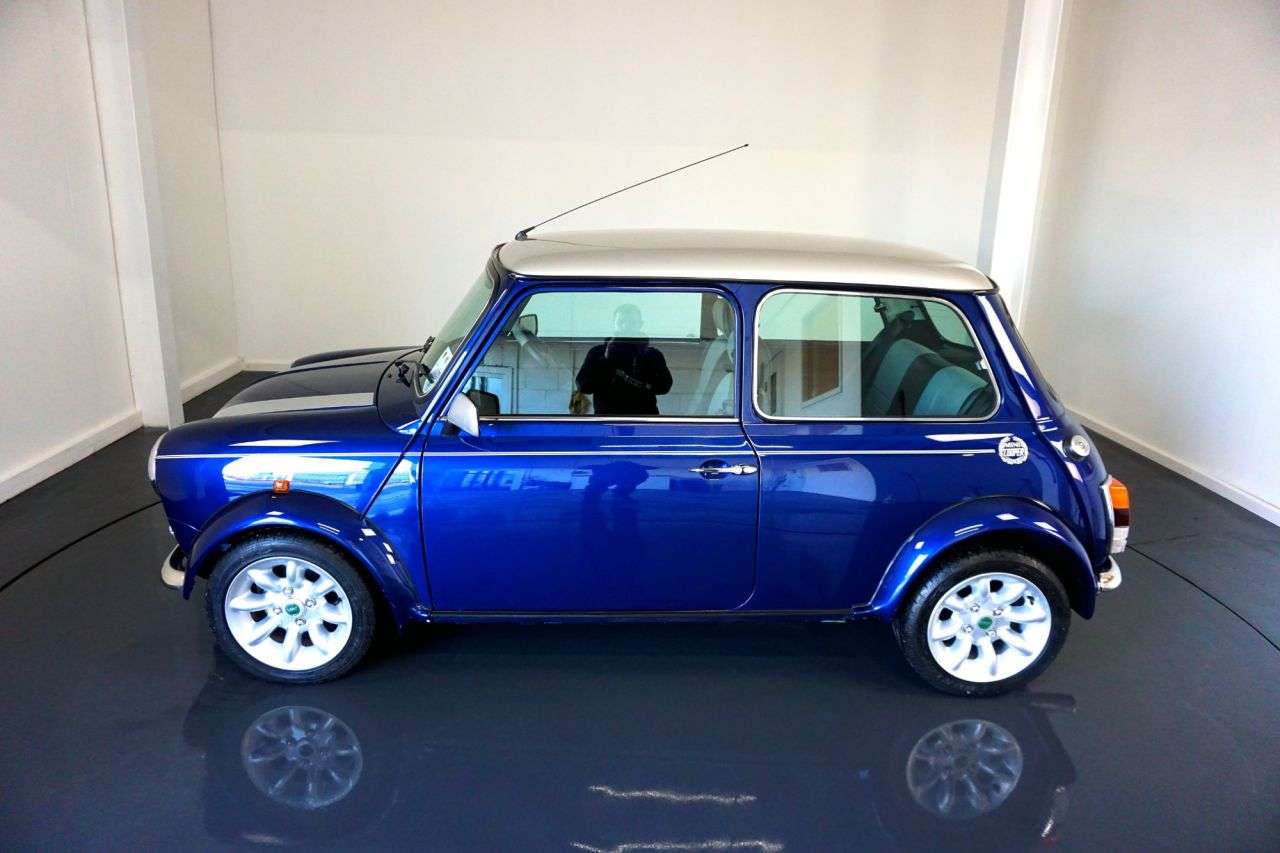 A 2000 ROVER MINI 1.3i Cooper Sport Saloon 2dr Petrol Manual (164 g/km, 62 bhp)-Stunning Coop A 2000 ROVER MINI 1.3i Cooper Sport Saloon 2dr Petrol Manual (164 g/km, 62 bhp)-Stunning Coop
