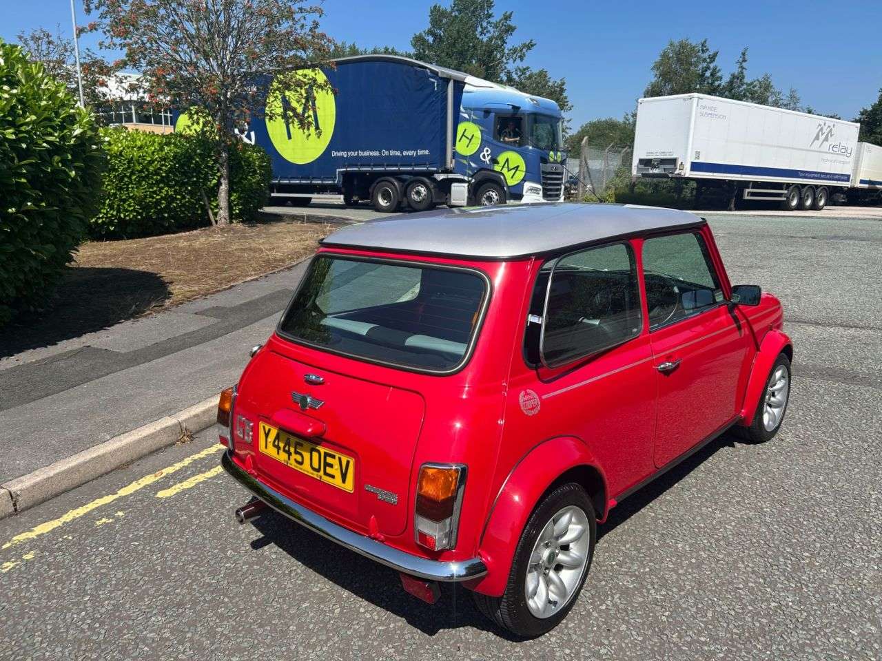 A 2001 ROVER MINI 1.3i Cooper Sport Saloon 2dr Petrol Manual (164 g/km, 85 bhp)-Fantastic Low A 2001 ROVER MINI 1.3i Cooper Sport Saloon 2dr Petrol Manual (164 g/km, 85 bhp)-Fantastic Low