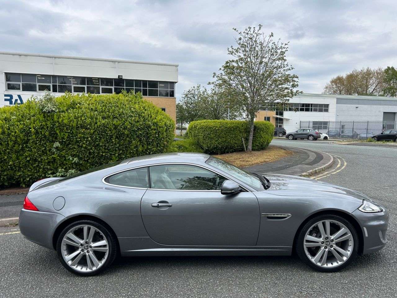 A 2012 JAGUAR XK 5.0 V8 Portfolio Coupe 2dr Petrol Auto Euro 5 (385 ps)-3 Former Keepers-10 A 2012 JAGUAR XK 5.0 V8 Portfolio Coupe 2dr Petrol Auto Euro 5 (385 ps)-3 Former Keepers-10