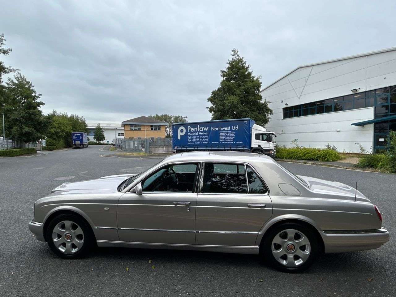 2002 BENTLEY ARNAGE 2002 BENTLEY ARNAGE