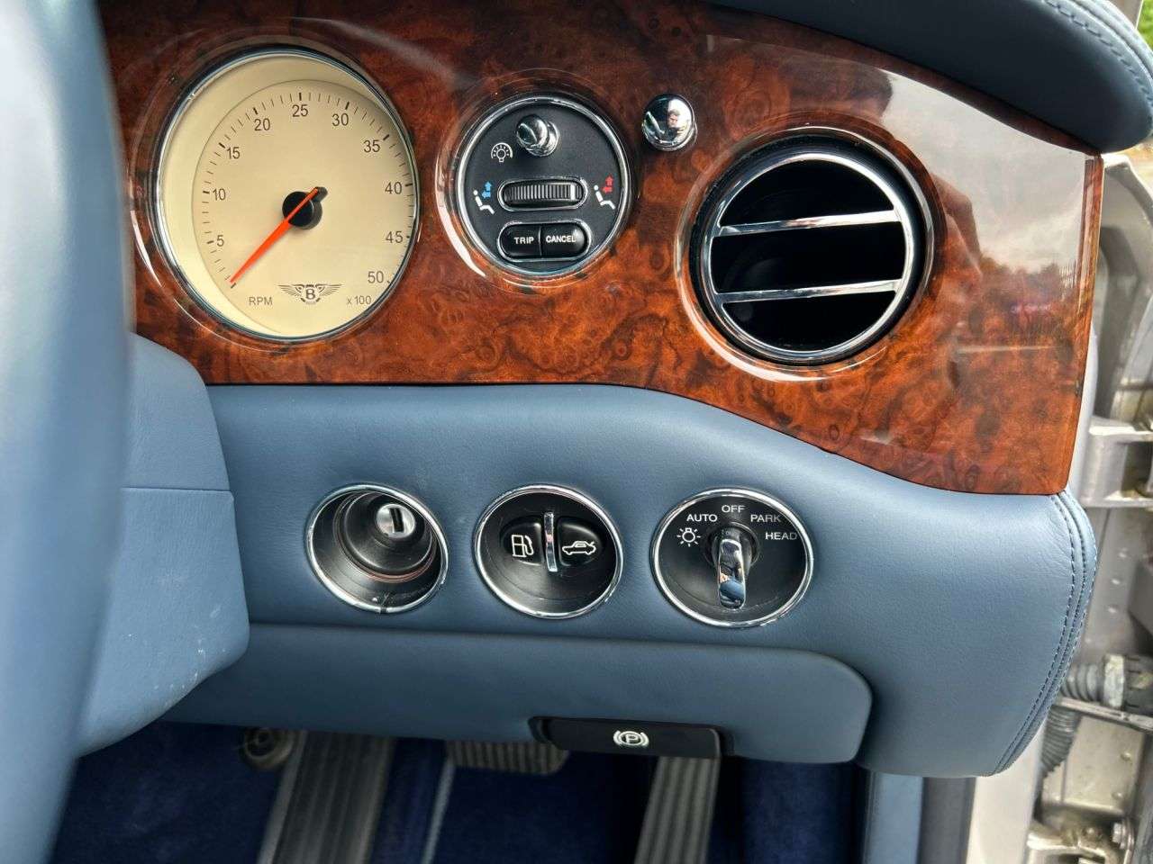 2002 BENTLEY ARNAGE 2002 BENTLEY ARNAGE