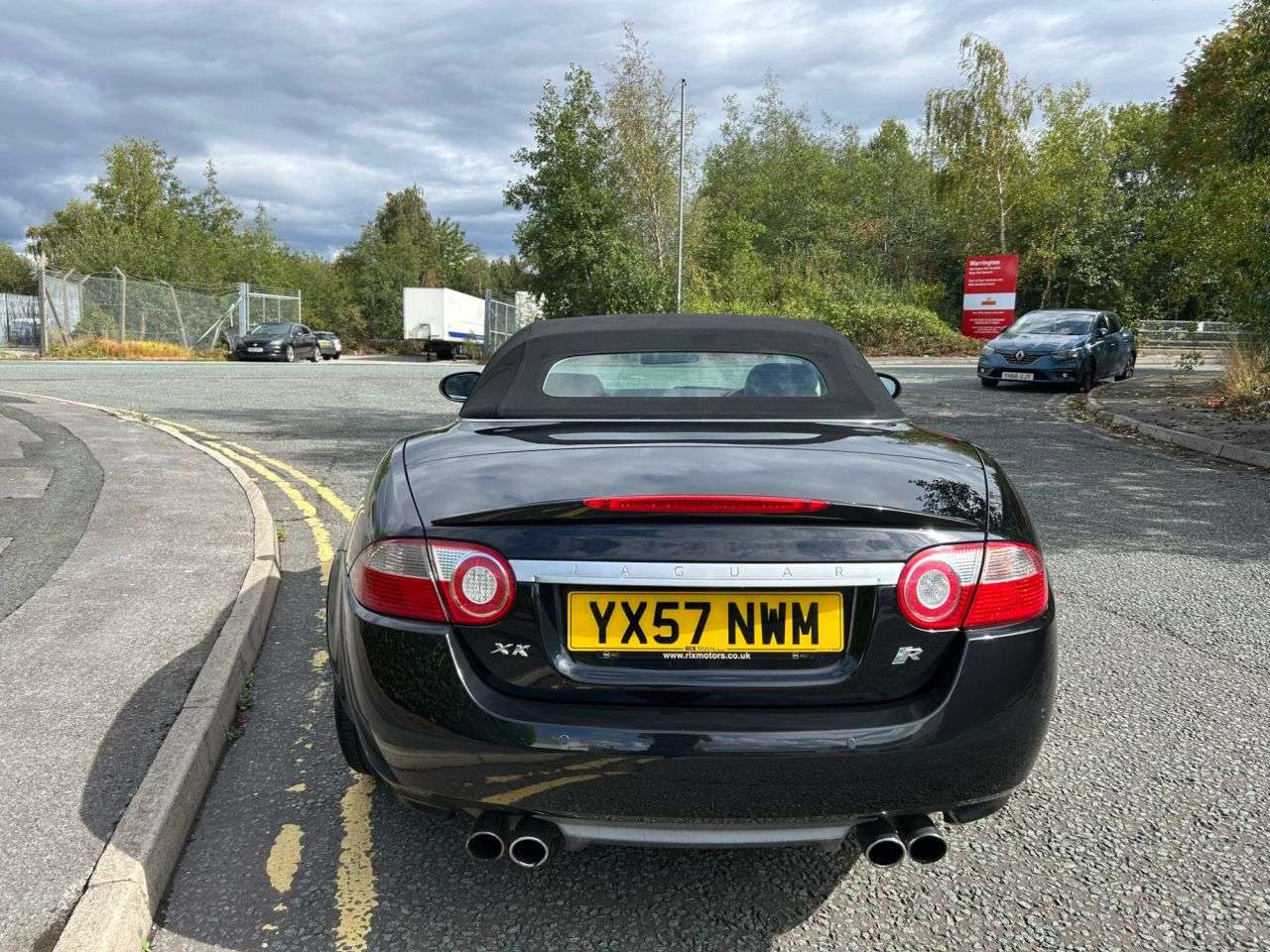 null JAGUAR XKR null JAGUAR XKR