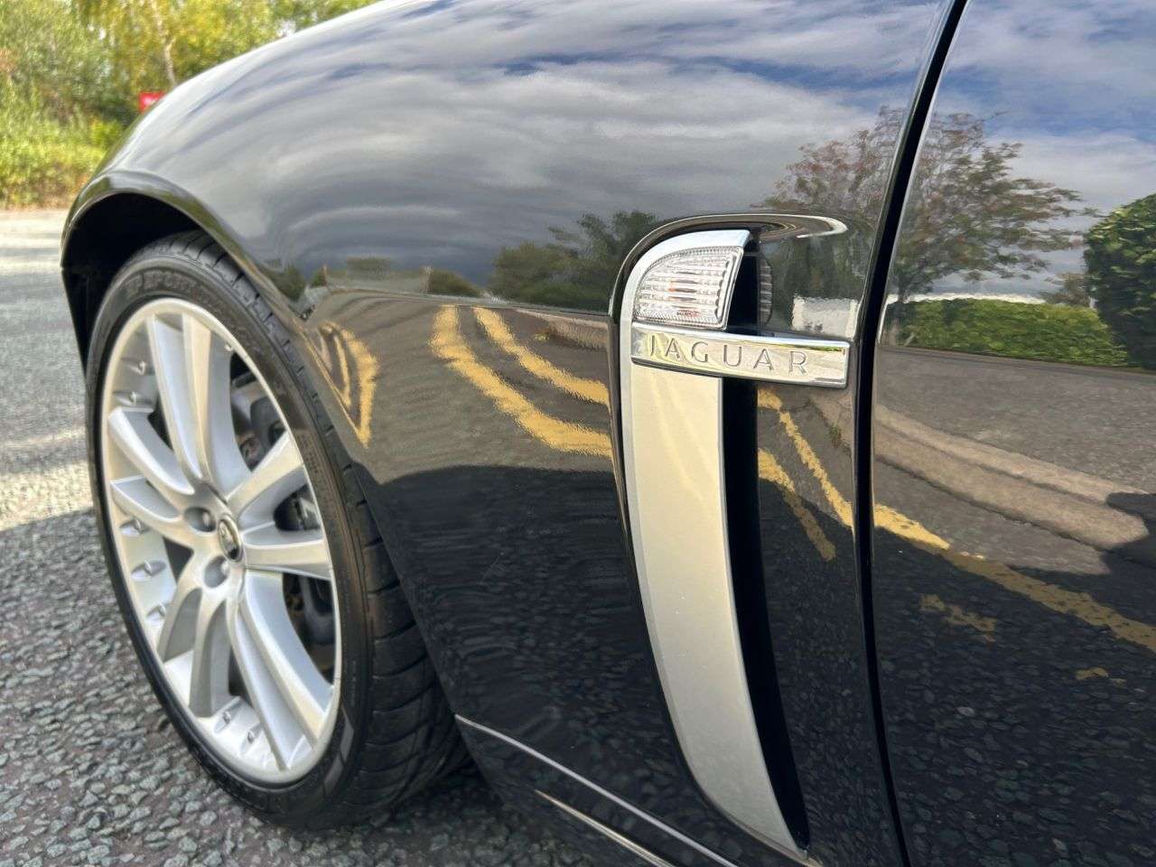 null JAGUAR XKR null JAGUAR XKR