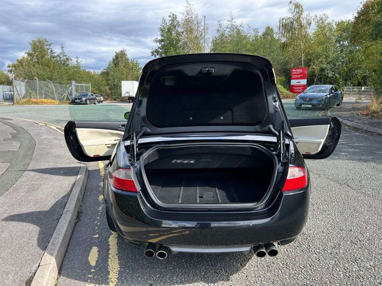 null JAGUAR XKR null JAGUAR XKR