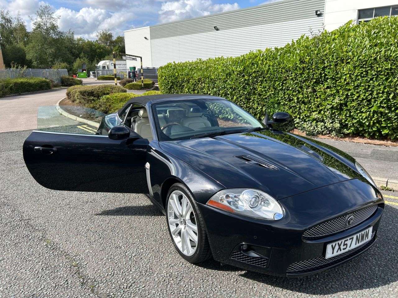 null JAGUAR XKR null JAGUAR XKR