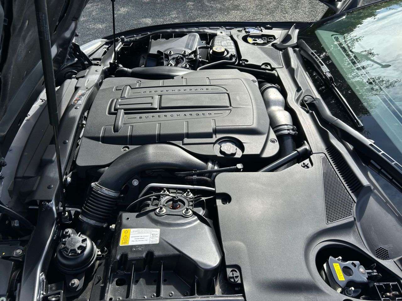 null JAGUAR XKR null JAGUAR XKR