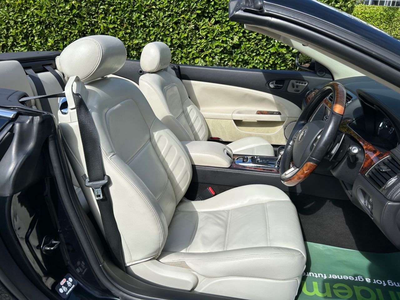 null JAGUAR XKR null JAGUAR XKR