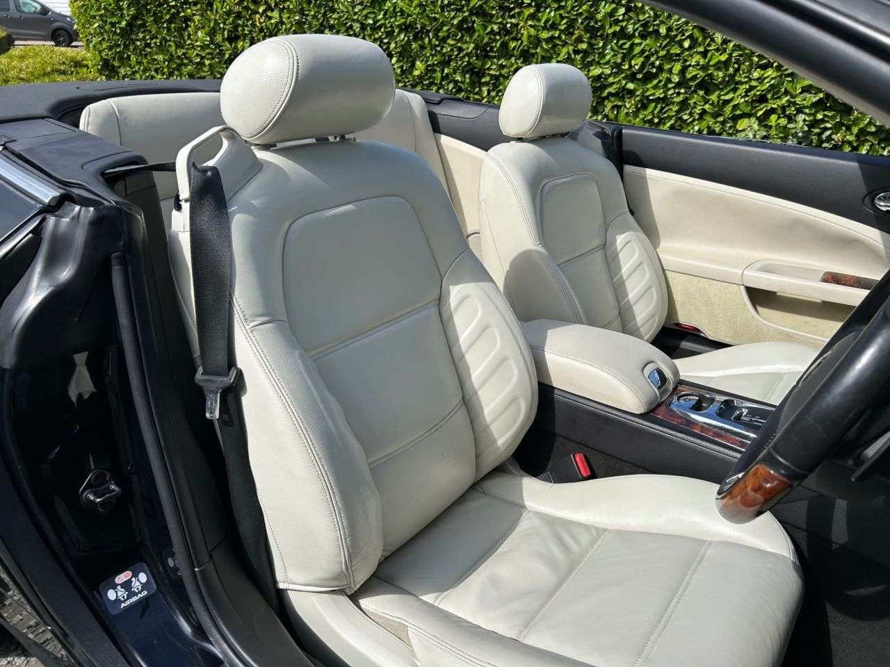 null JAGUAR XKR null JAGUAR XKR