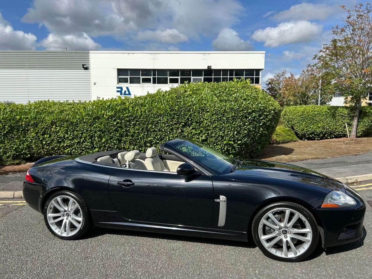 null JAGUAR XKR null JAGUAR XKR