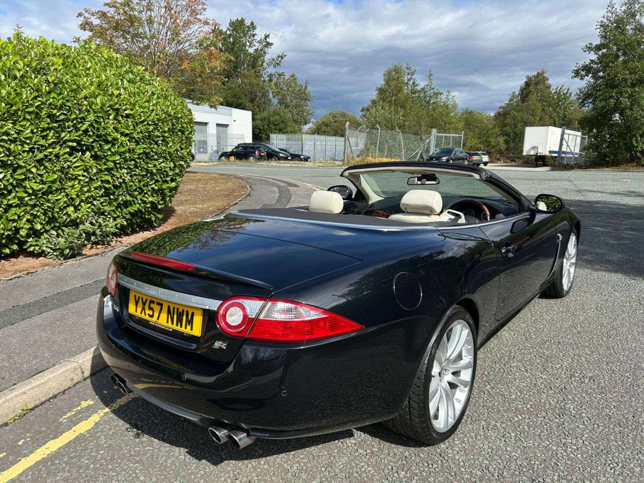 null JAGUAR XKR null JAGUAR XKR