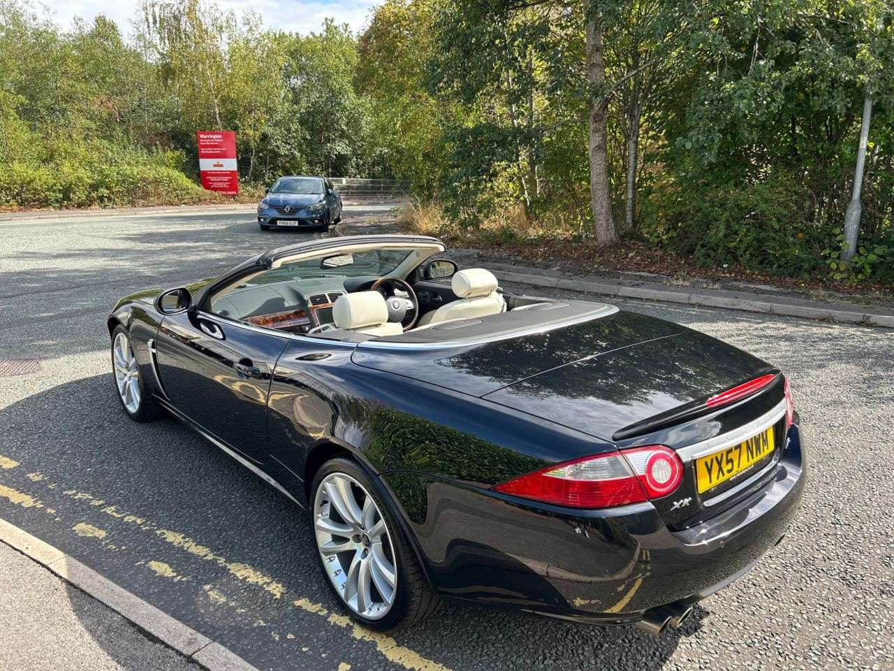 null JAGUAR XKR null JAGUAR XKR