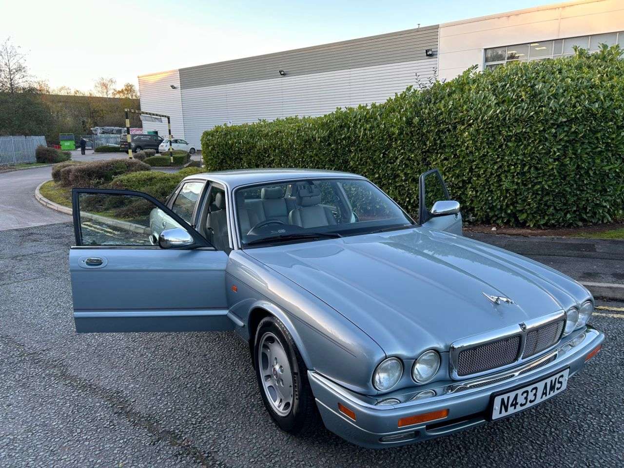 1995 JAGUAR XJ 1995 JAGUAR XJ