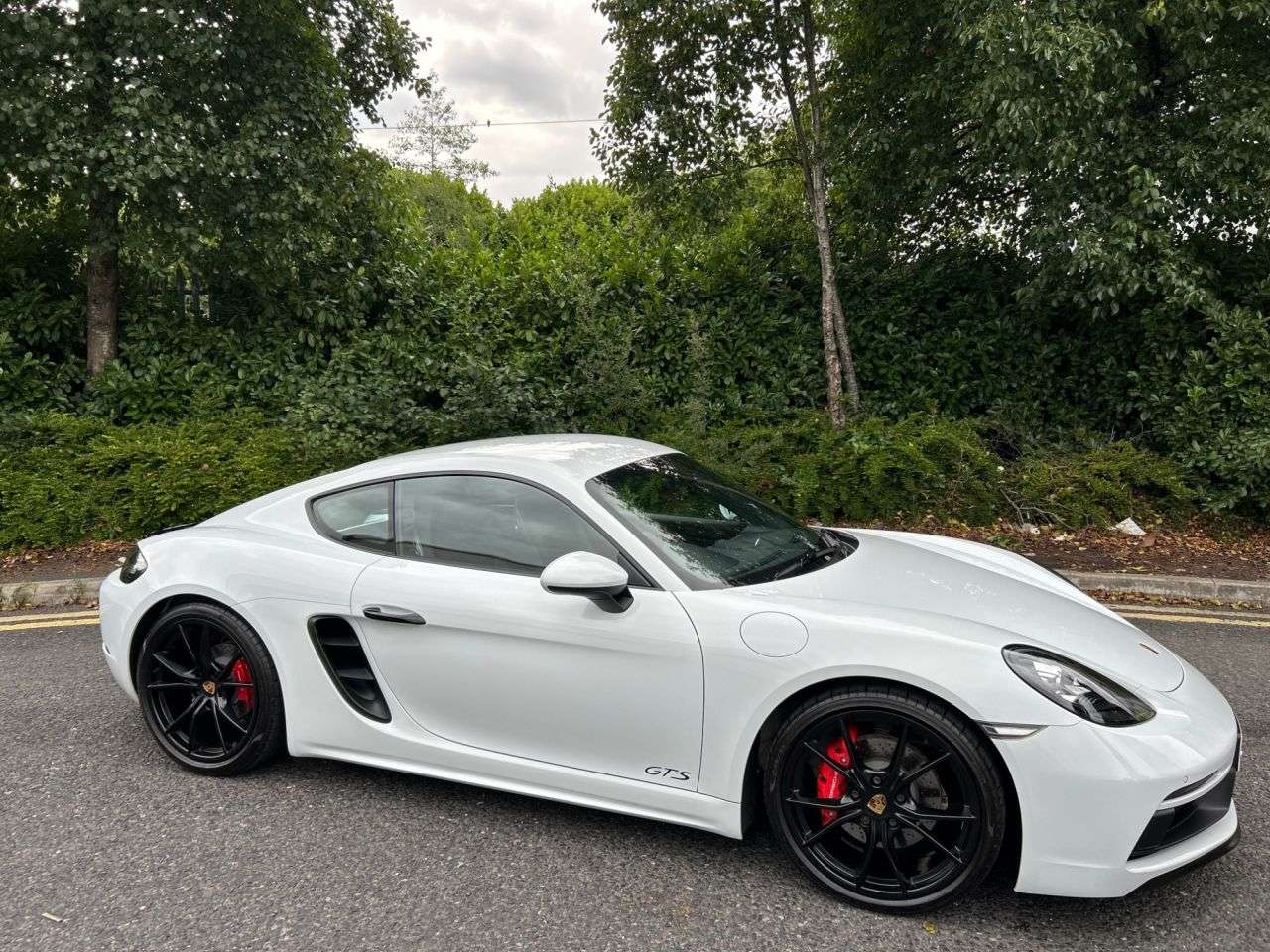 A 2019 PORSCHE 718 CAYMAN 2.5T GTS GPF Coupe 2dr Petrol PDK Euro 6 (s/s) (365 ps)-Factory Extras Wort A 2019 PORSCHE 718 CAYMAN 2.5T GTS GPF Coupe 2dr Petrol PDK Euro 6 (s/s) (365 ps)-Factory Extras Wort