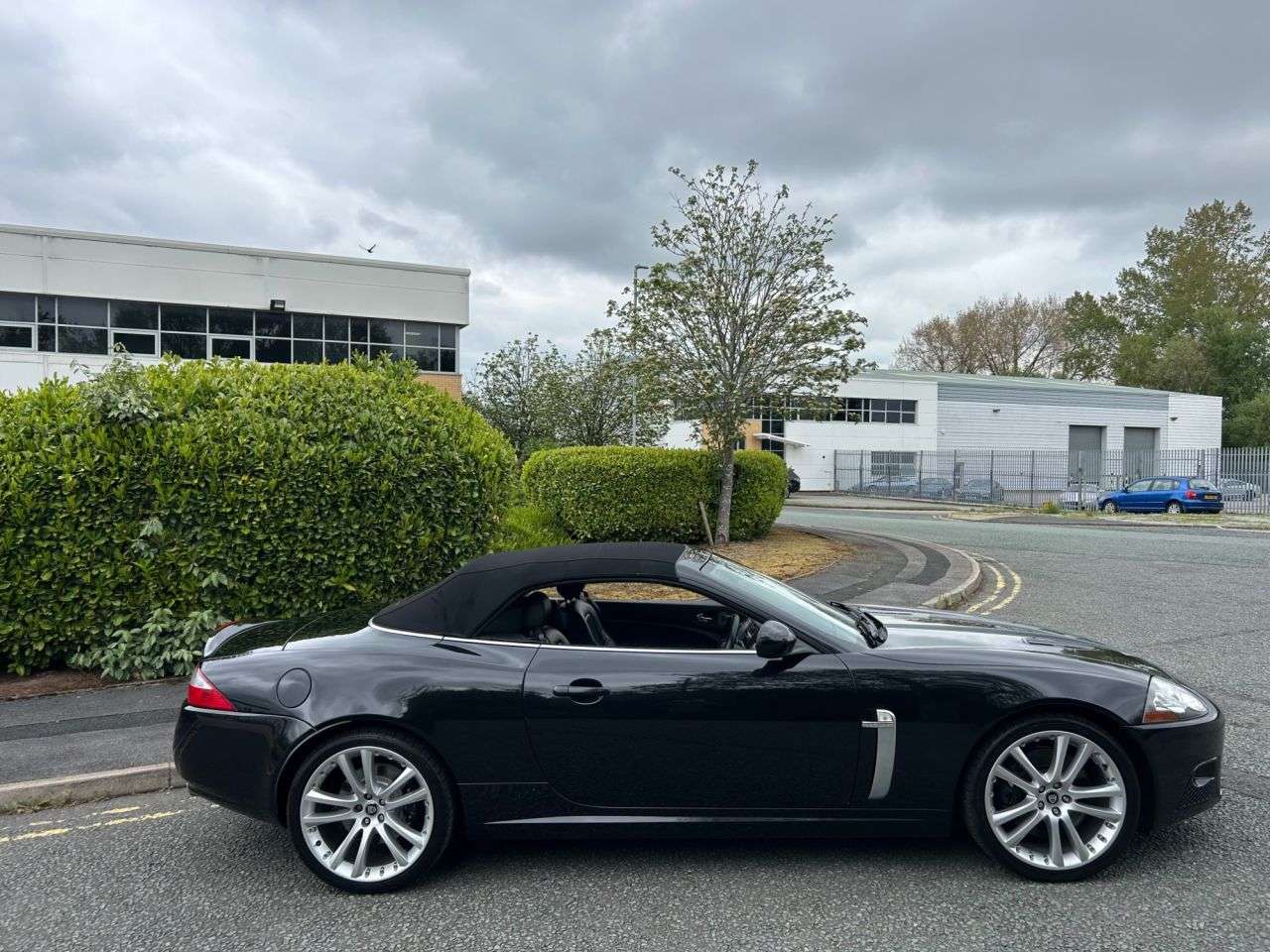 A 2007 JAGUAR XKR 4.2 V8 Convertible 2dr Petrol Auto Euro 4 (420 ps)-Fantastic Example-Finish A 2007 JAGUAR XKR 4.2 V8 Convertible 2dr Petrol Auto Euro 4 (420 ps)-Fantastic Example-Finish